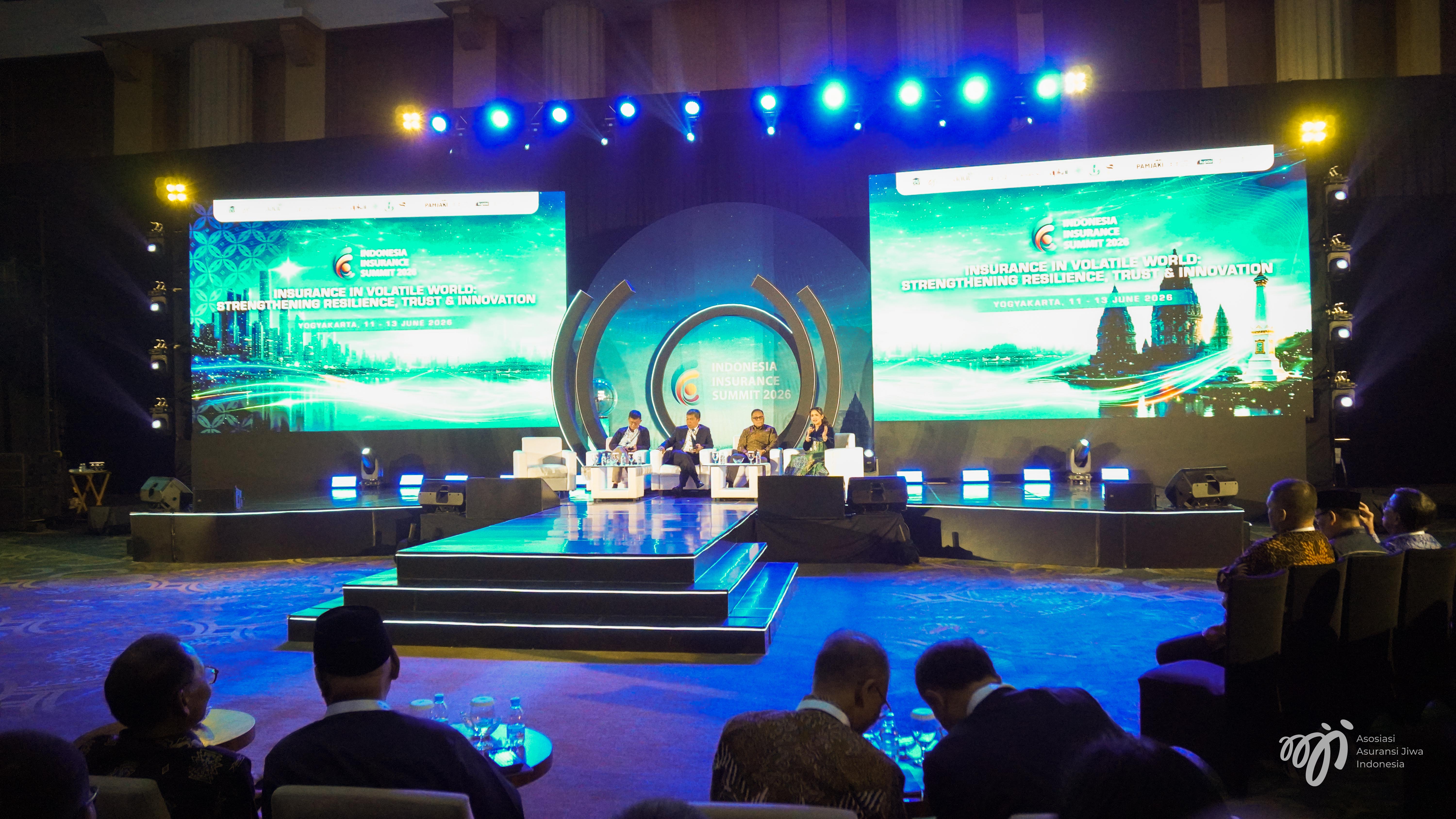 Asosiasi Asuransi Jiwa Indonesia (AAJI) menegaskan komitmennya dalam memperkuat industri asuransi jiwa nasional melalui partisipasi aktif 
