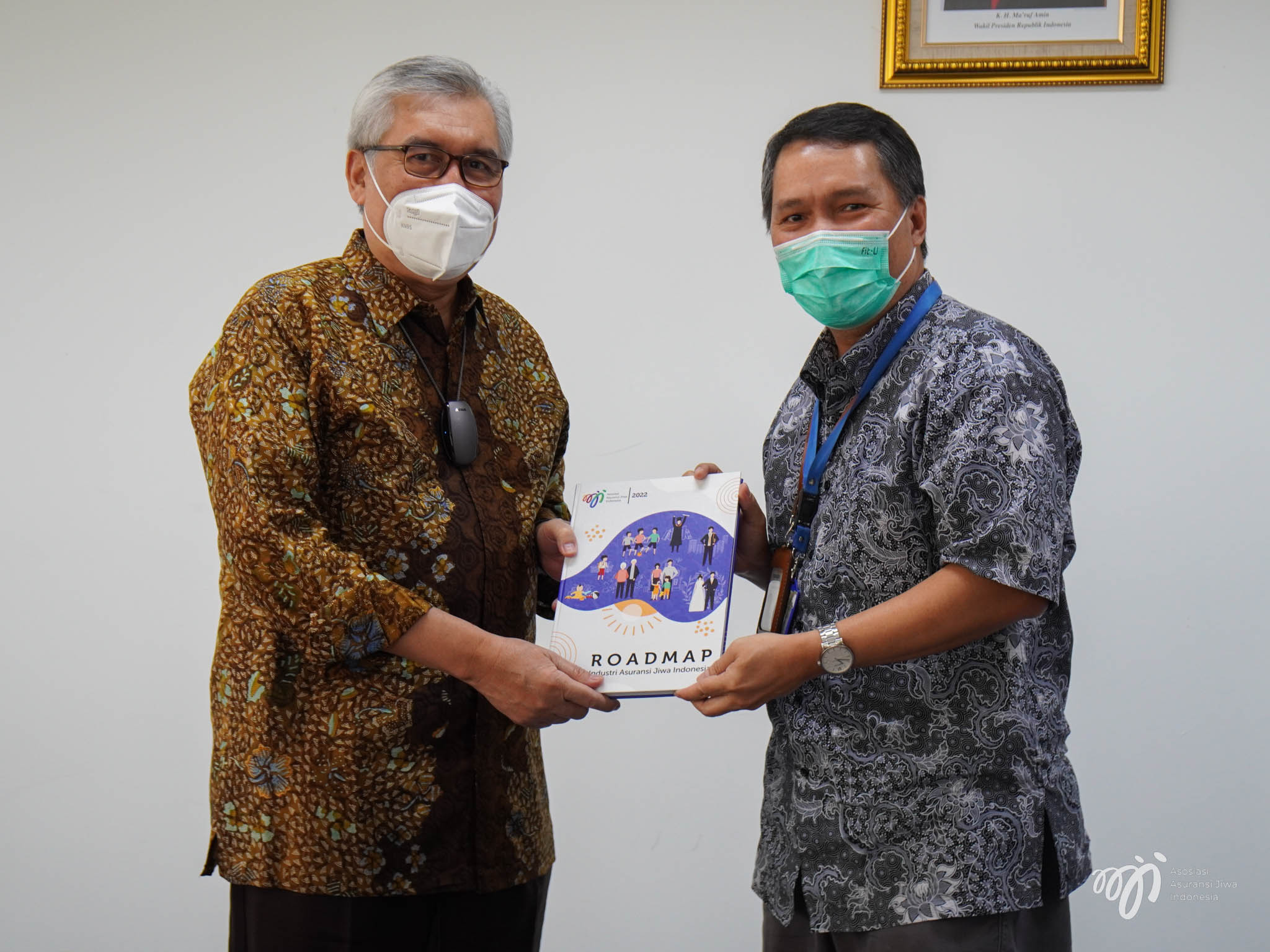 Penyerahan Roadmap Industri Asuransi Jiwa Kepada OJK