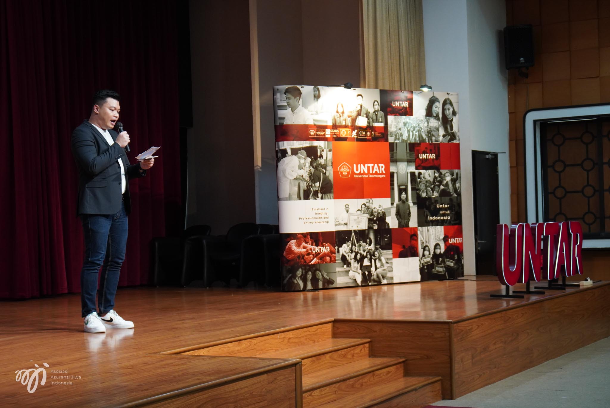 CEO Mengajar di FMIPA Universitas Sam Ratulangi