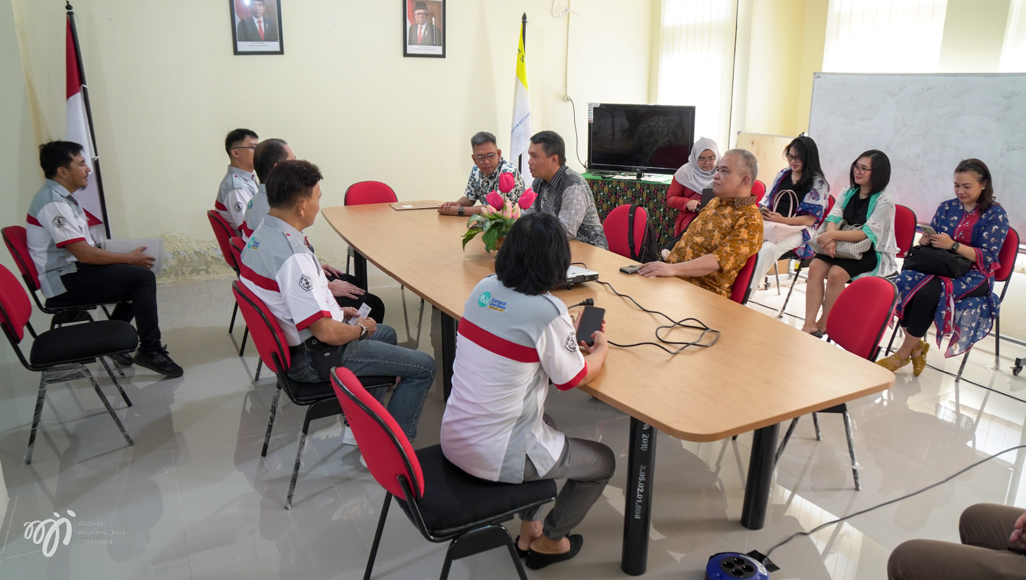 CEO Mengajar di FMIPA Universitas Sam Ratulangi