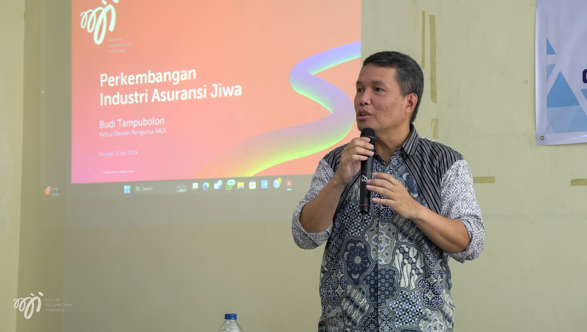 CEO Mengajar di FMIPA Universitas Sam Ratulangi