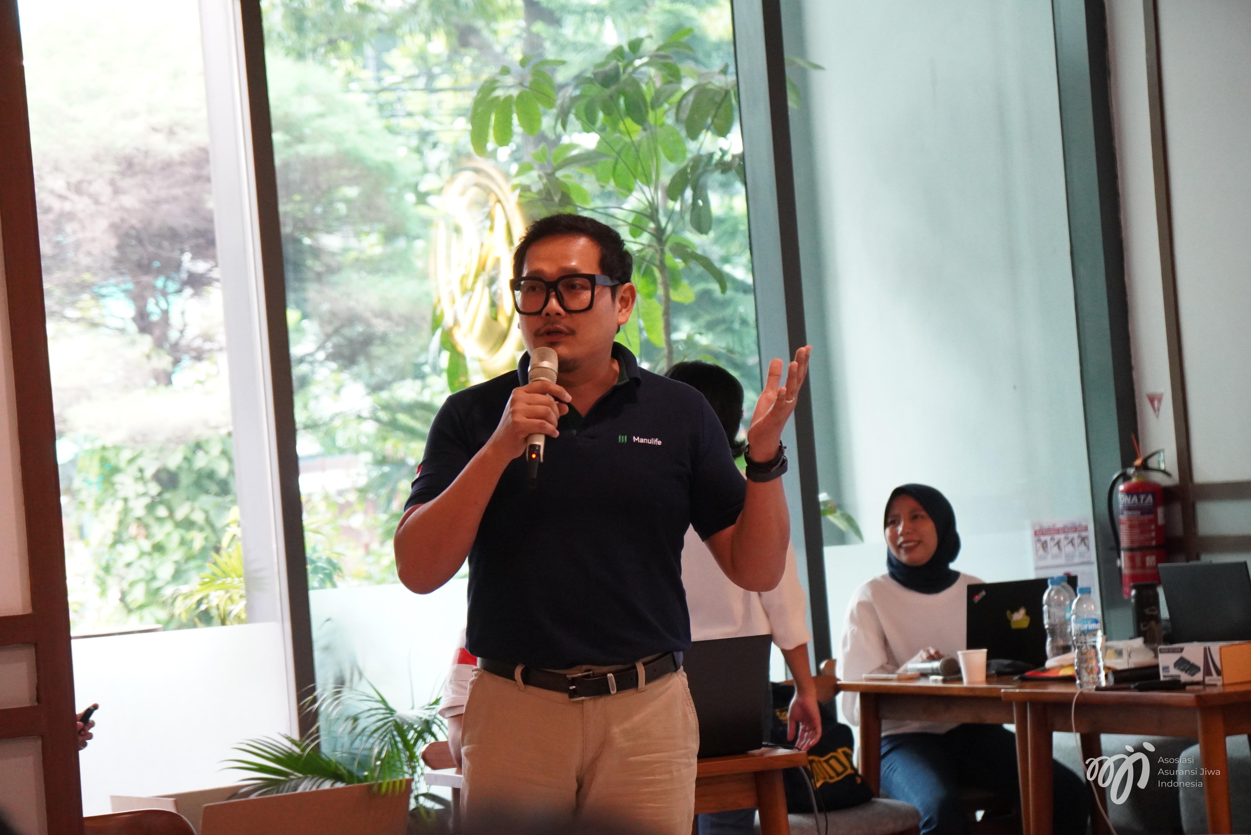 Marketing & Komunikasi Forum AAJI
